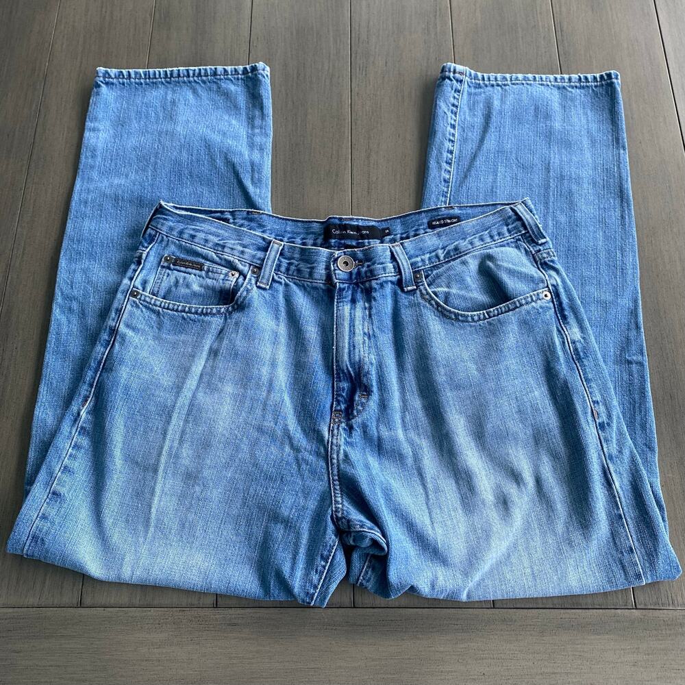 Calvin Klein Relaxed Straight Jeans • Medium Wash • Men’s 36x30 • 100% Cotton